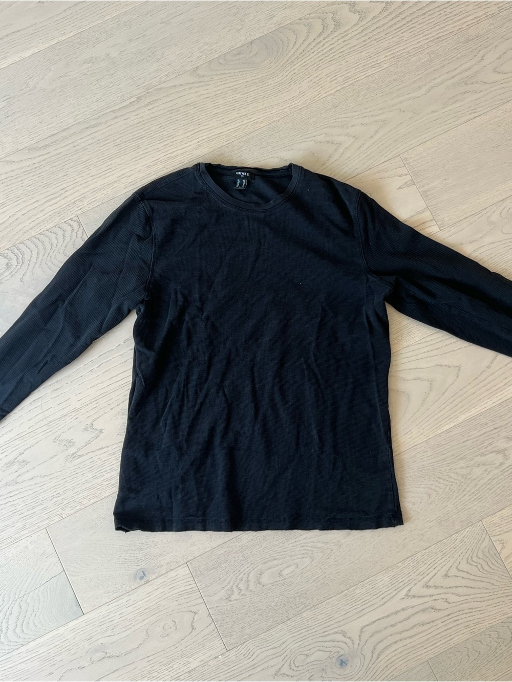 Forever 21 Men's Black Long-Sleeve Crewneck Shirt